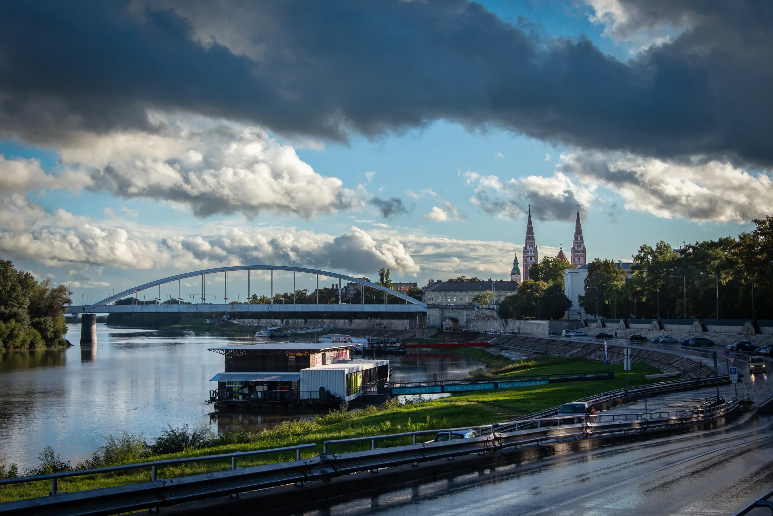 Eső utáni látkép a tisza-partról