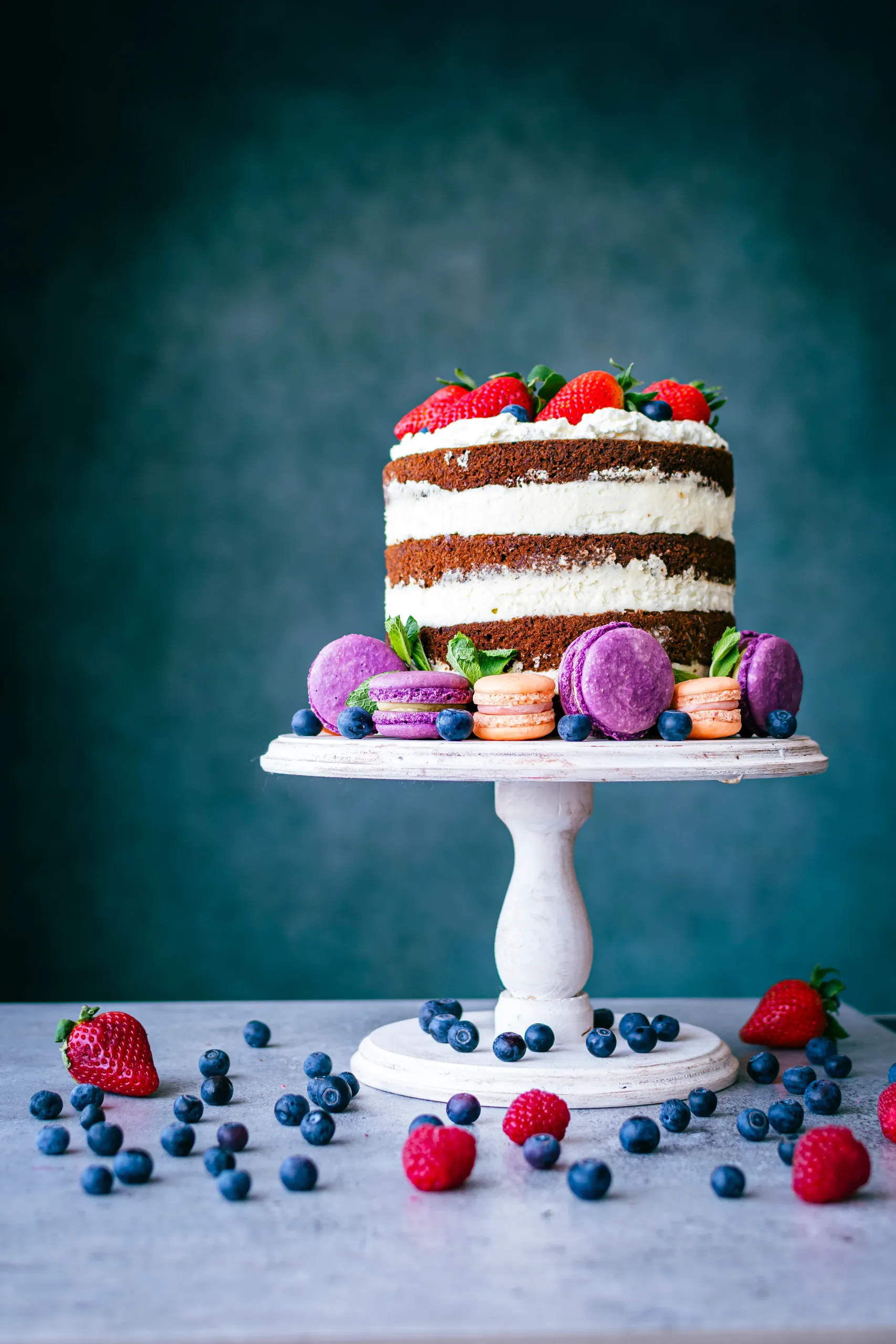 Feketeerdő torta bogyós gyümölcsökkel